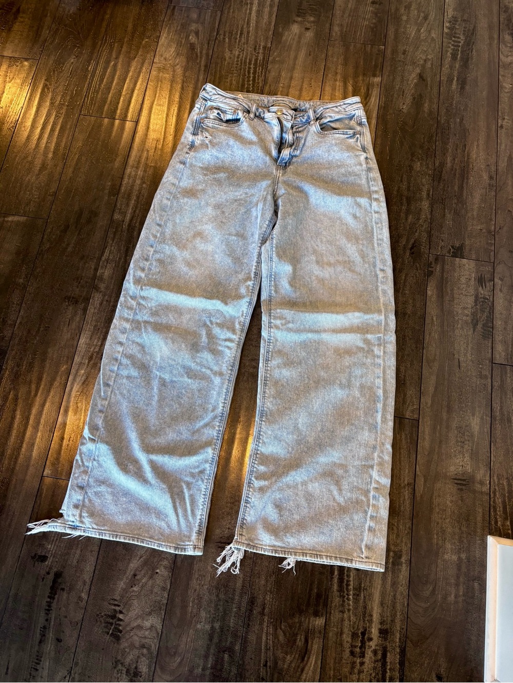 American Eagle Wide Leg High-Rise Women’s Jeans.  6 Long.